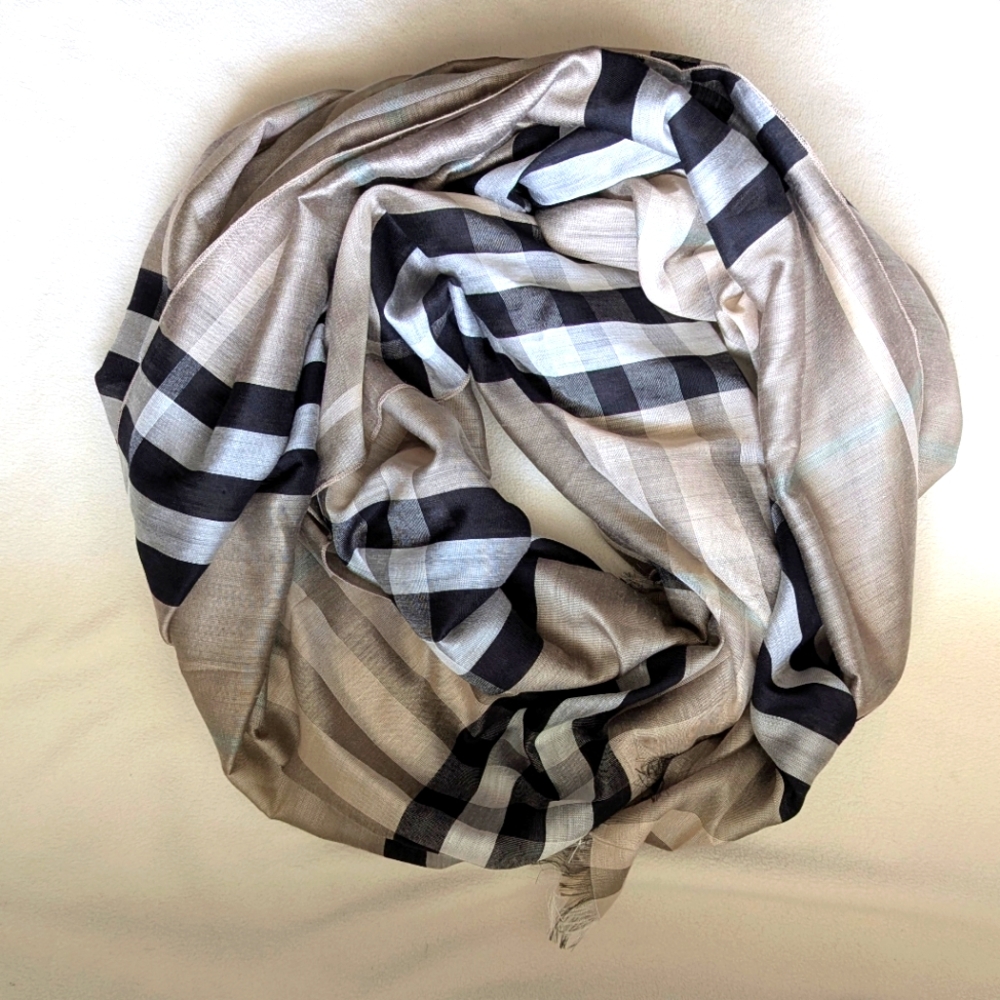 Elegant Silk Black and Tan Striped Scarf